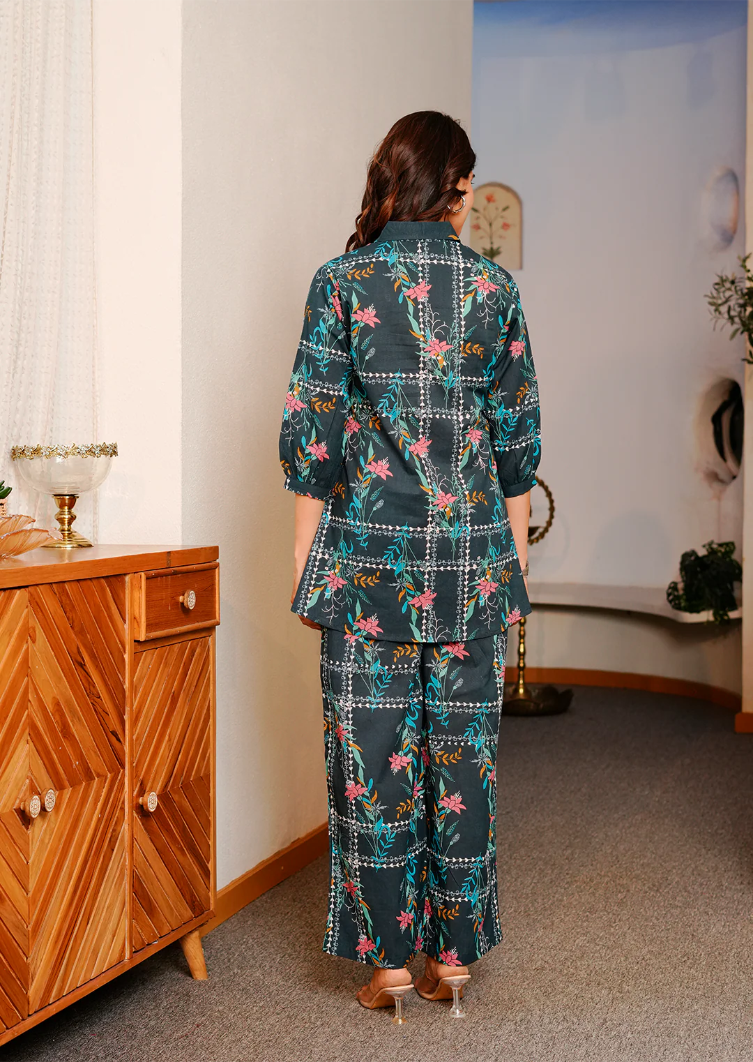 Blue geometric floral print cotton co-ord set - Image 4