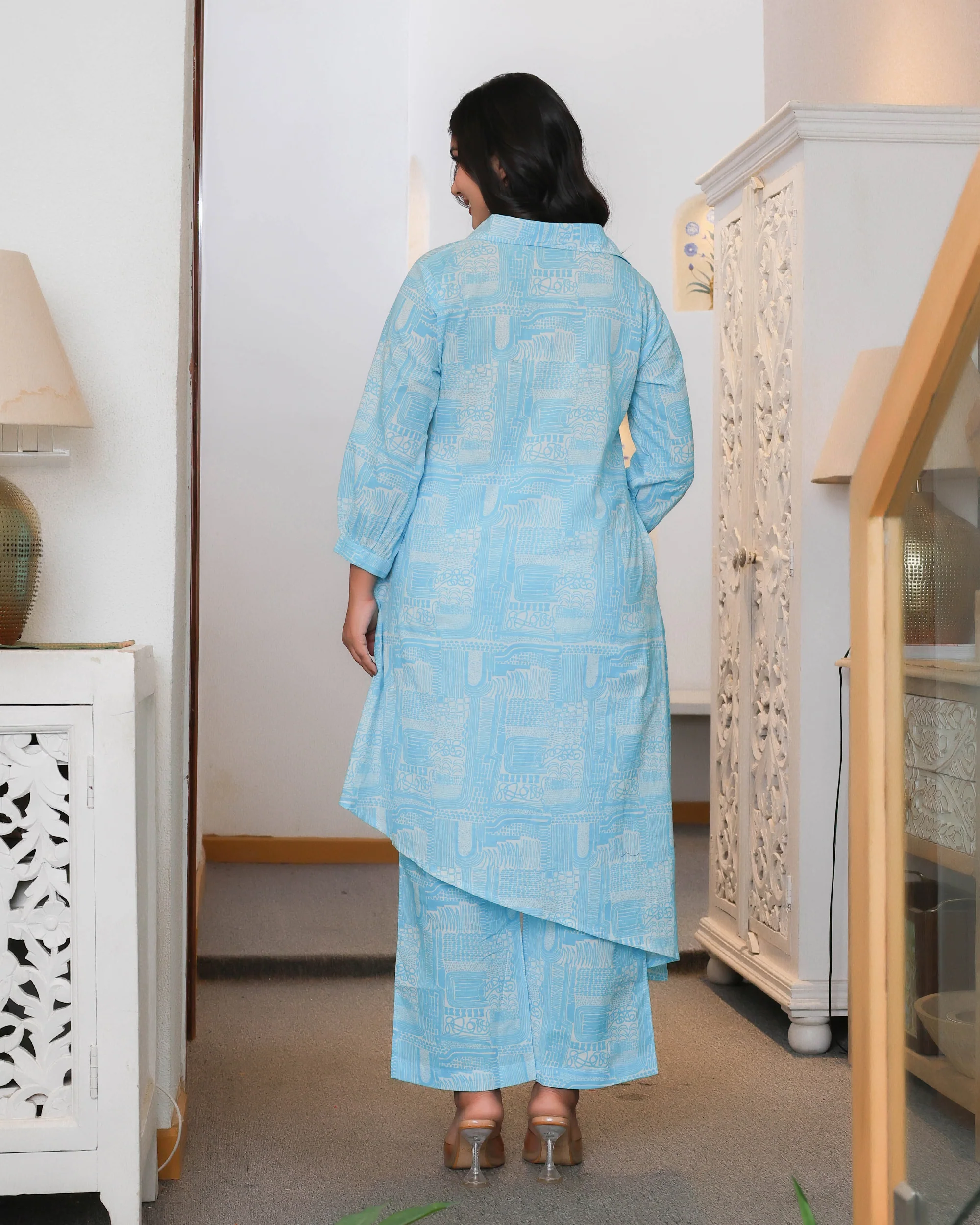 Blue & White Abstract Printed Straight Cod-ords Sets - Image 4