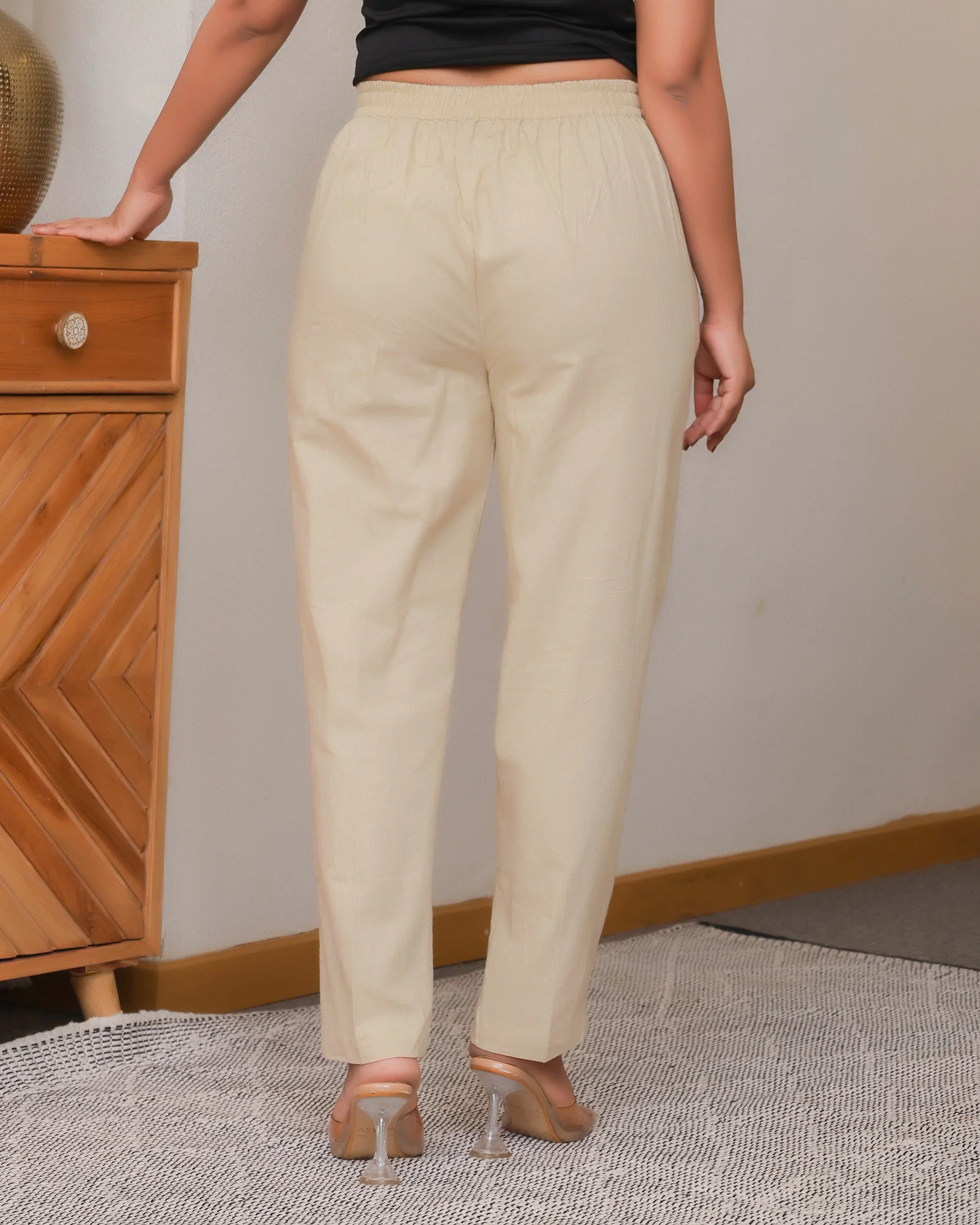 Off White Solid Airy Linen Pants - Image 4