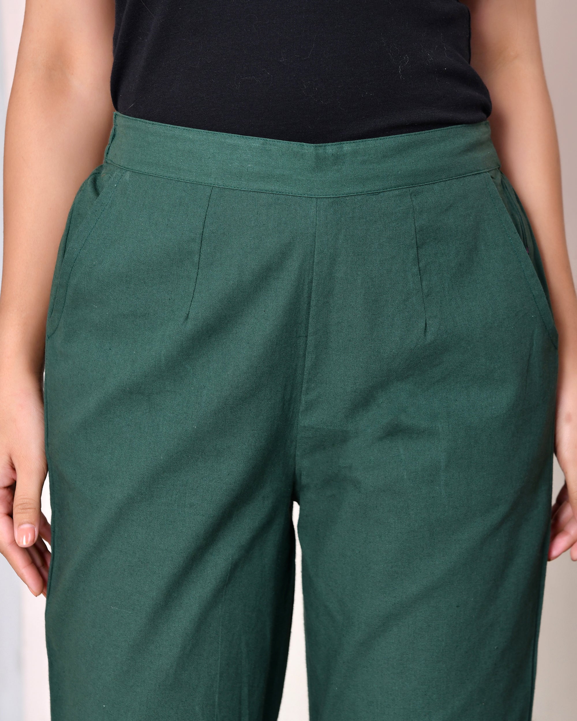 DARK BOTTEL GREEN AIRY LINEN PANTS - Image 11