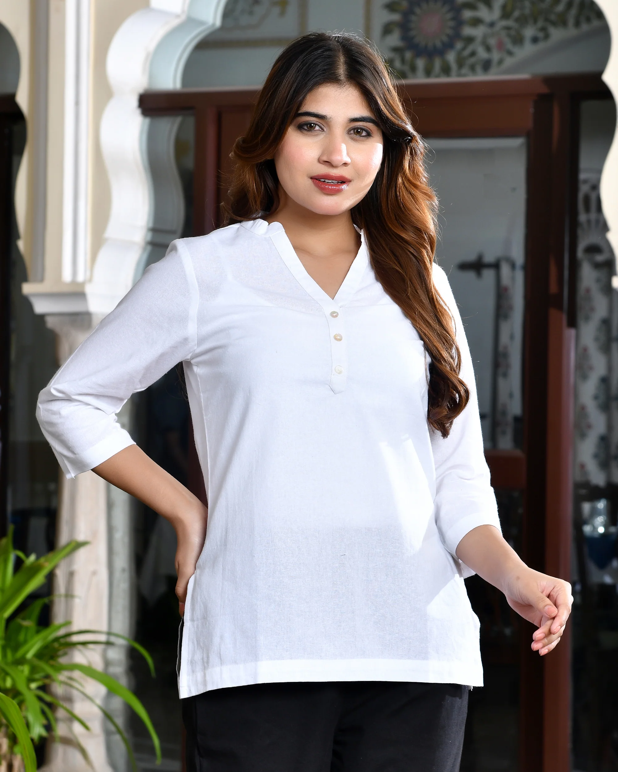 White airy linen short kurti - Image 7